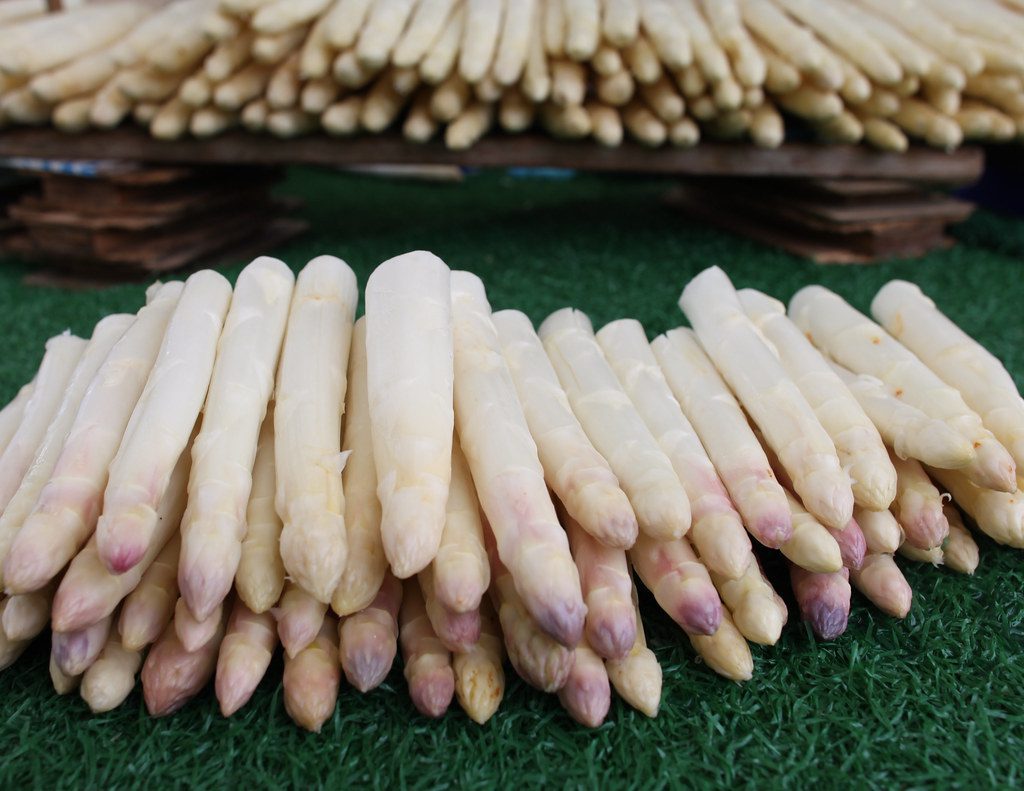 asparagus white