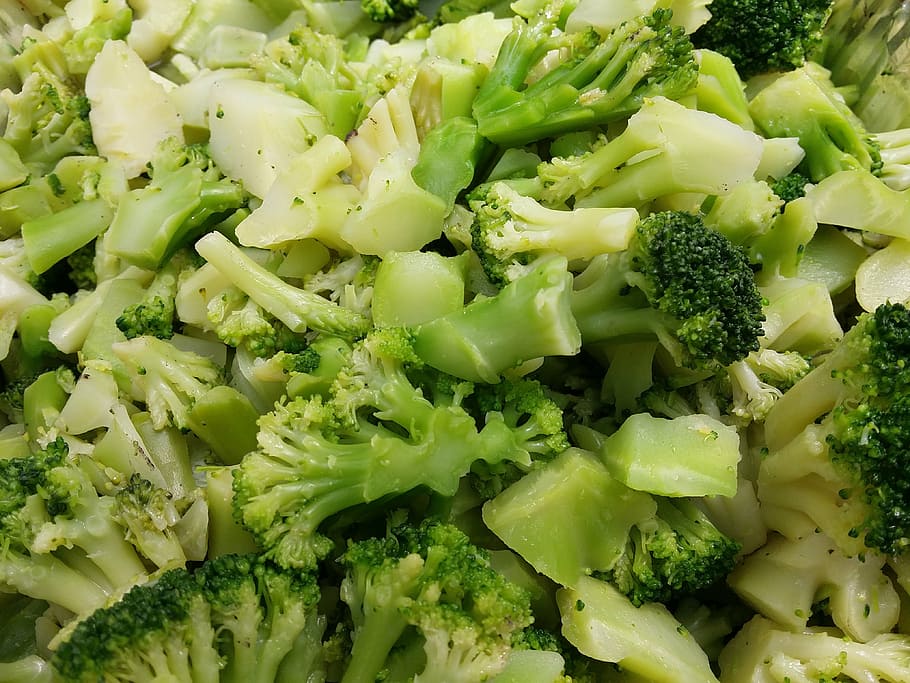 how long to steam broccoli