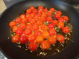 how to make tomato pasta sauce