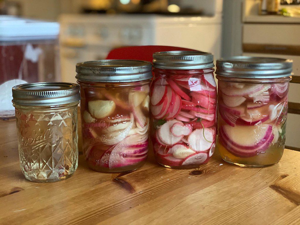 how to pickle onion