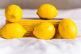 why do lemons have thick skin
