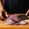 how to cut an onion