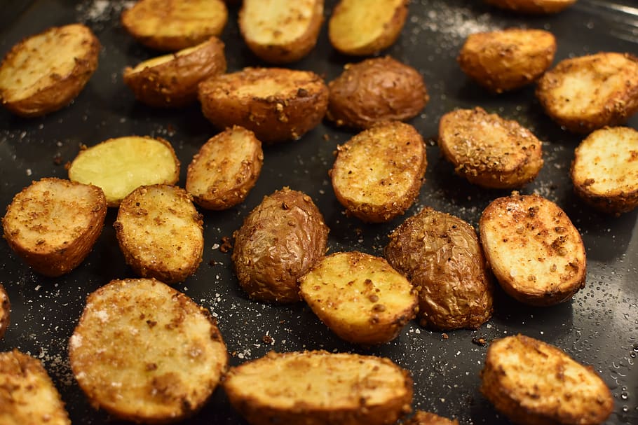 potatoes in air fryer baked