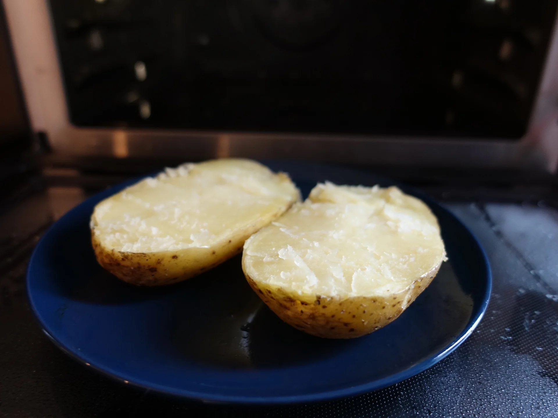potatoes in microwave