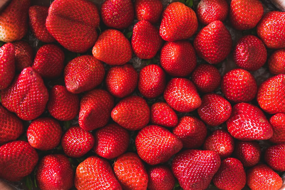 strawberries wallpaper
